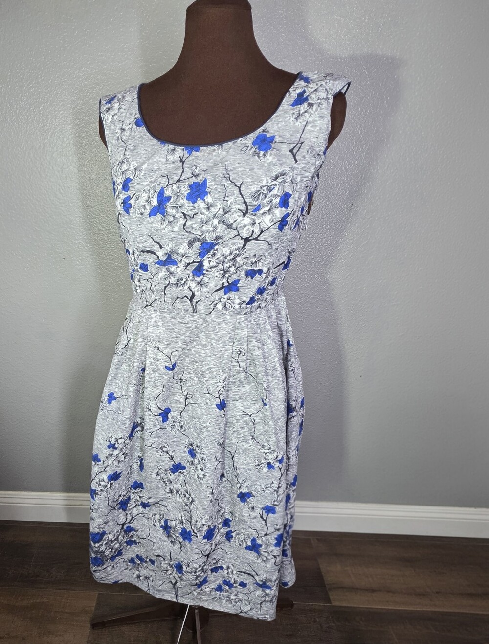 Lazybones Australia Blue Floral Cotton A-Line Scoop Neck Dress Size M